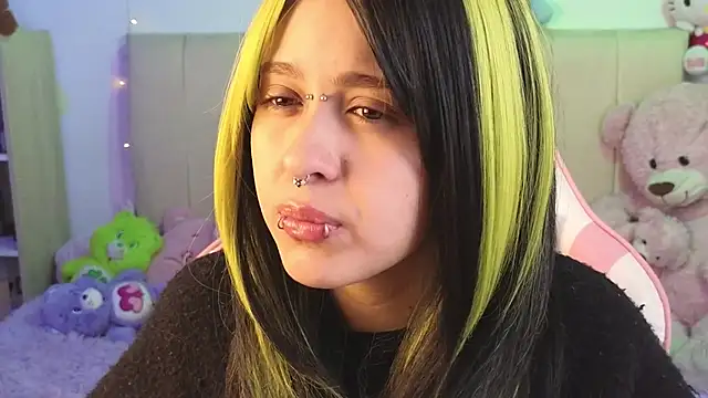 NekoWaifu online show from 06-11-26, 02:47