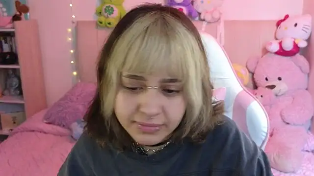 NekoWaifu online show from 04-01-26, 02:36