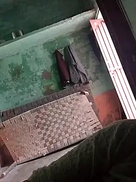 annu 000 online show from 10-04-25, 04:58