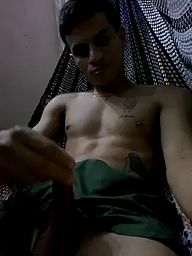 Snapshot of Alexander19Che chatting on 09-16-25, 02:01 Alexander19Che online show from 09-16-25, 02:01