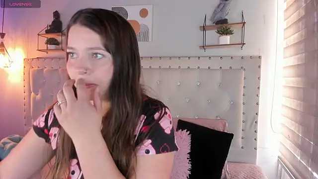 sophiee09  online show from 03-27-26, 01:34