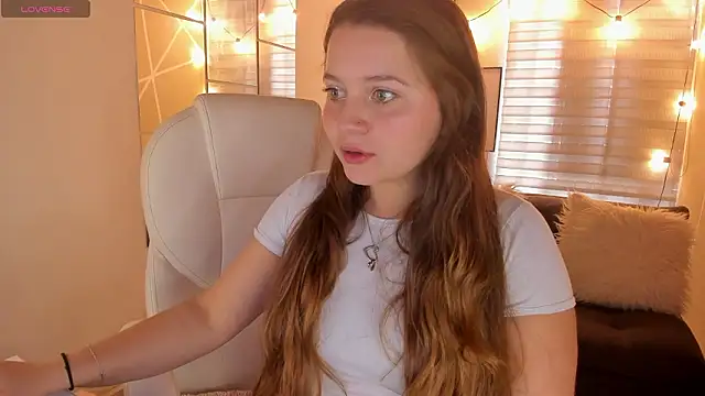 sophiee09  online show from 02-13-26, 01:44