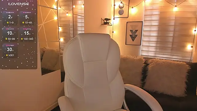 sophiee09  online show from 03-09-26, 01:36