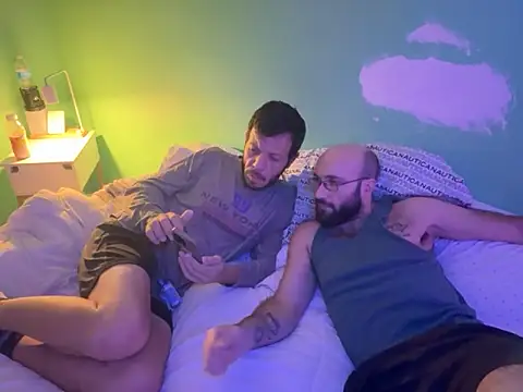 Snapshot of versatilevortex chatting on 10-16-25, 12:52 versatilevortex online show from 10-16-25, 12:52