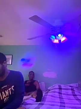 Snapshot of versatilevortex chatting on 10-12-25, 07:59 versatilevortex online show from 10-12-25, 07:59