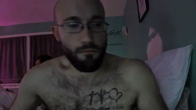 Snapshot of versatilevortex chatting on 10-05-25, 02:13 versatilevortex online show from 10-05-25, 02:13