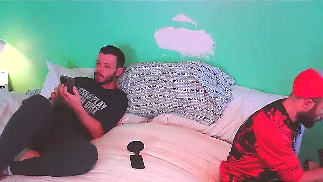 Snapshot of versatilevortex chatting on 10-17-25, 01:42 versatilevortex online show from 10-17-25, 01:42