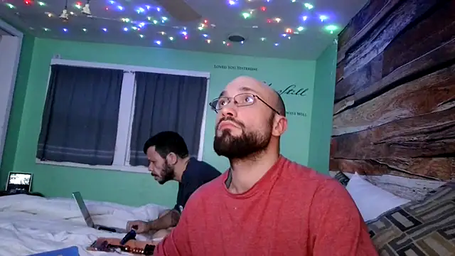 Snapshot of versatilevortex chatting on 10-29-25, 04:00 versatilevortex online show from 10-29-25, 04:00