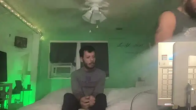 Snapshot of versatilevortex chatting on 10-09-25, 03:40 versatilevortex online show from 10-09-25, 03:40