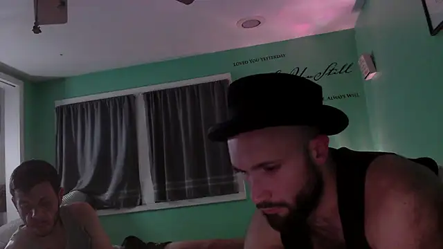 Snapshot of versatilevortex chatting on 10-04-25, 03:19 versatilevortex online show from 10-04-25, 03:19