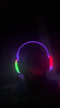 Snapshot of versatilevortex chatting on 11-13-25, 05:33 versatilevortex online show from 11-13-25, 05:33