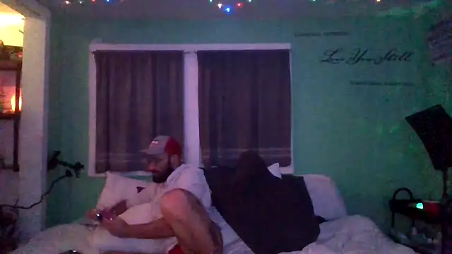 Snapshot of versatilevortex chatting on 11-15-25, 05:44 versatilevortex online show from 11-15-25, 05:44