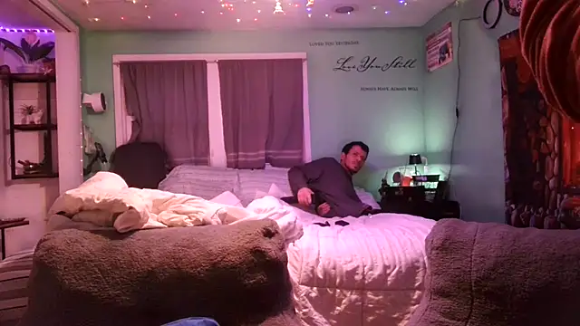 Snapshot of versatilevortex chatting on 11-30-25, 08:37 versatilevortex online show from 11-30-25, 08:37