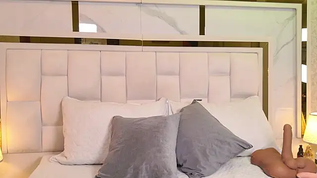 paulina cano online show from 12-02-25, 07:26