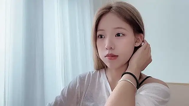 Meng 777 online show from 04-12-26, 07:22