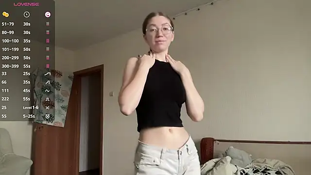 Snapshot of MargarettNewbie chatting on 10-24-25, 04:33 MargarettNewbie online show from 10-24-25, 04:33