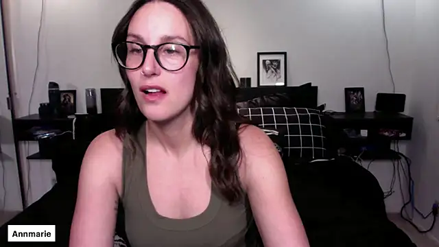 annmarieferrara online show from 11-21-25, 03:38