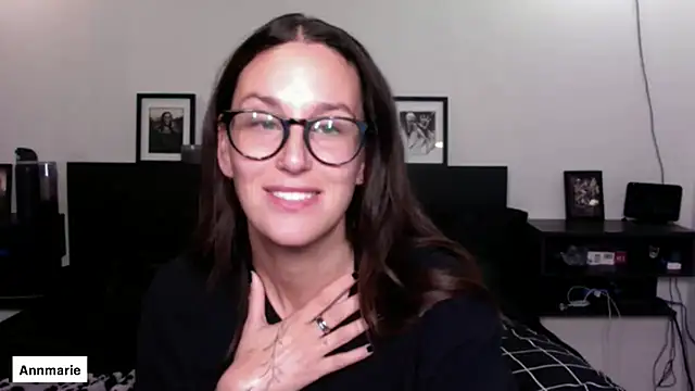 annmarieferrara online show from 10-27-25, 03:35