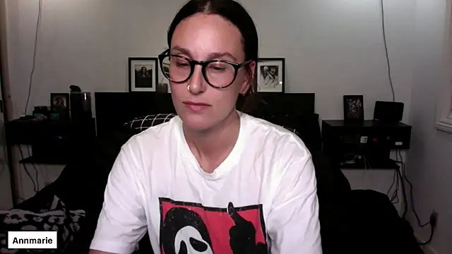 annmarieferrara online show from 10-31-25, 02:41