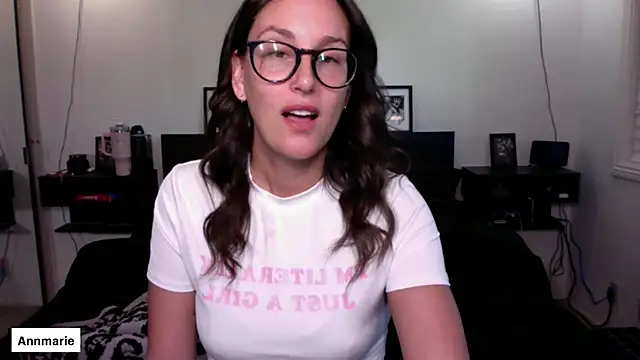 annmarieferrara online show from 10-24-25, 04:17