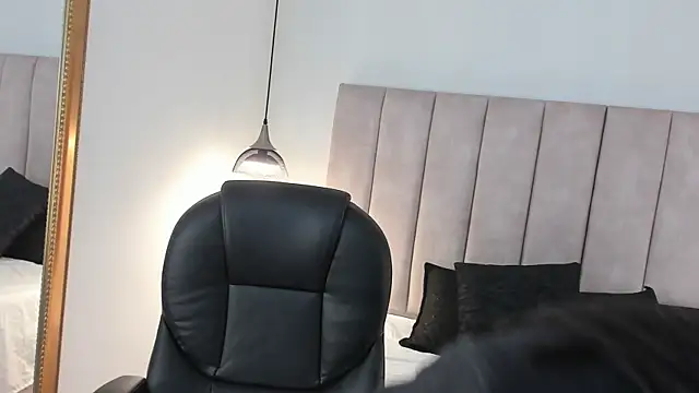 Megan-8 online show from 04-14-26, 11:04