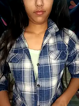 Snapshot of reetika6375 chatting on 11-07-25, 07:07 reetika6375 online show from 11-07-25, 07:07