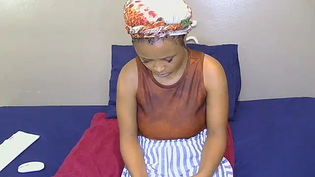 Serafynn online show from 11-27-25, 10:37