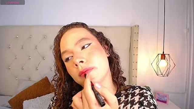 Snapshot of bycandy_ chatting on 01-18-26, 01:25 bycandy online show from 01-18-26, 01:25