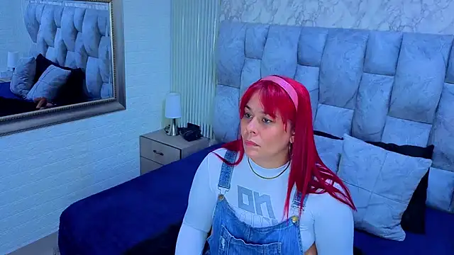 sofiagutierrez   online show from 12-17-25, 04:28