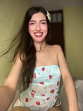 Snapshot of Emily-hottson chatting on 06-20-26, 05:34 Emily-hottson online show from 06-20-26, 05:34