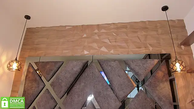 Scarlet  Jones  online show from 11-24-25, 10:21