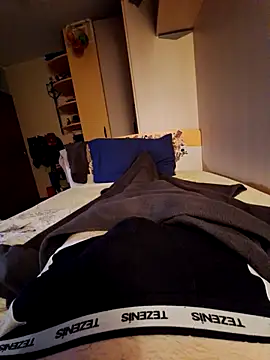 Snapshot of Young_StallioN_ chatting on 10-21-25, 10:42 Young StallioN online show from 10-21-25, 10:42