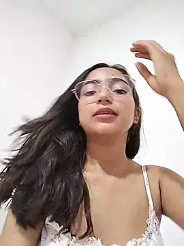 Snapshot of Natalia_star25 chatting on 11-05-25, 02:47 Natalia star25 online show from 11-05-25, 02:47