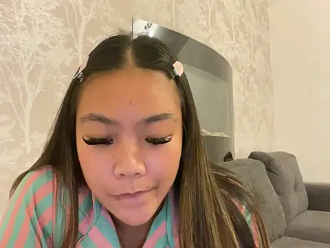 Snapshot of MissCherryyxox chatting on 10-07-25, 07:04 MissCherryyxox online show from 10-07-25, 07:04