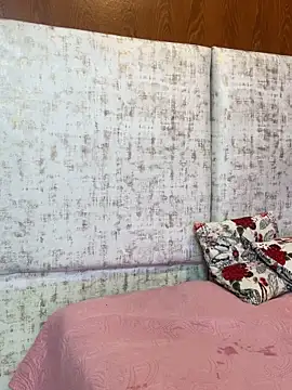 Ambersfoxx online show from 10-17-25, 11:45