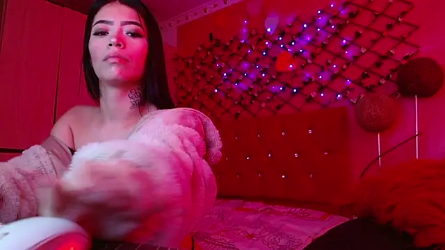 Zoe kler online show from 11-04-25, 07:50