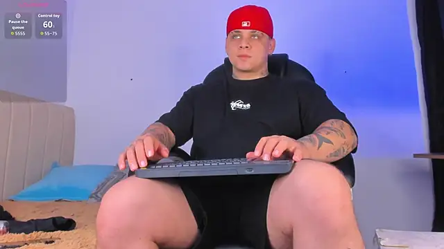 Snapshot of denis_munera chatting on 10-26-25, 05:52 denis munera online show from 10-26-25, 05:52