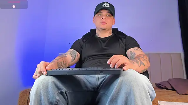 Snapshot of denis_munera chatting on 11-24-25, 03:39 denis munera online show from 11-24-25, 03:39