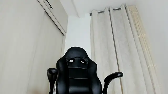 Biscuit oliva online show from 04-15-26, 01:00