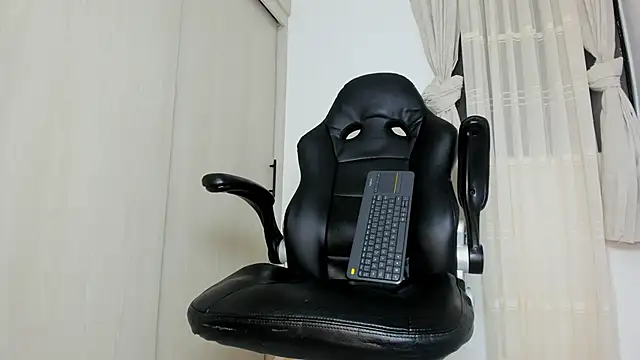 Biscuit oliva online show from 06-11-26, 02:53