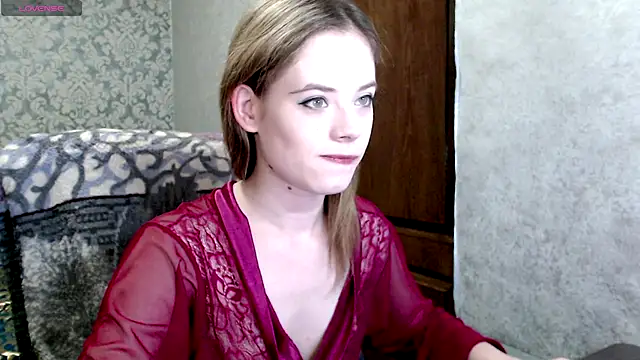 Kate  Loves online show from 11-24-25, 07:14