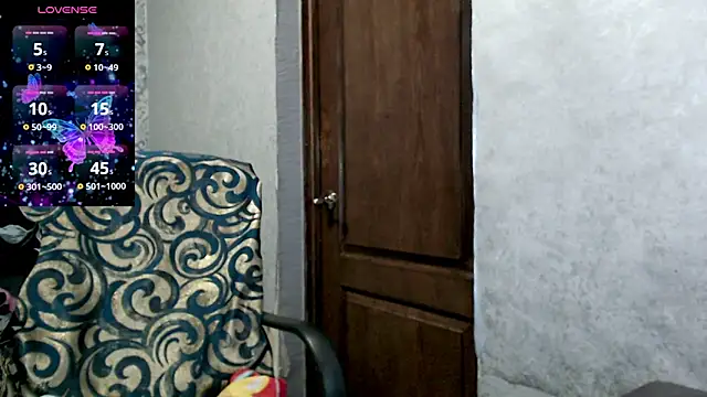 Kate  Loves online show from 11-18-25, 07:17