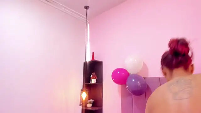 HoollyHendrix online show from 11-08-25, 08:01