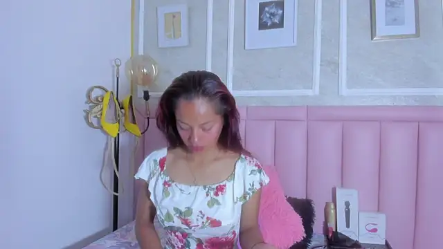 HoollyHendrix online show from 03-03-26, 09:33