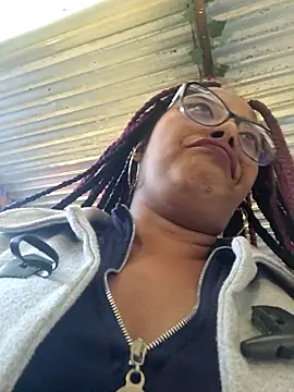 Ebony-Goddess19 online show from 10-28-25, 10:31