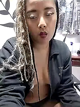 Ebony-Goddess19 online show from 10-02-25, 05:55