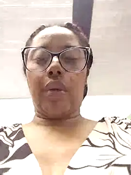 Ebony-Goddess19 online show from 11-06-25, 06:01