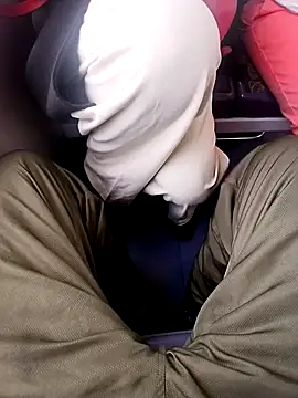 Mikaaa97 online show from 04-12-26, 11:24