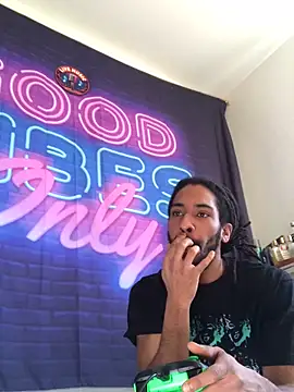 Mikaaa97 online show from 02-25-26, 11:43