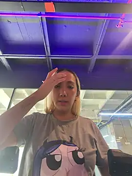 Snapshot of Isa_klein chatting on 01-10-26, 08:15 Isa klein online show from 01-10-26, 08:15